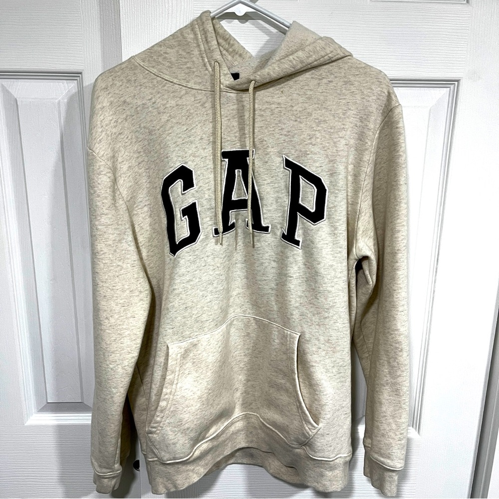 Size M Creme Colored Gap Hoodie. Hasn’t been used in years. Light hoodie 4 Fall